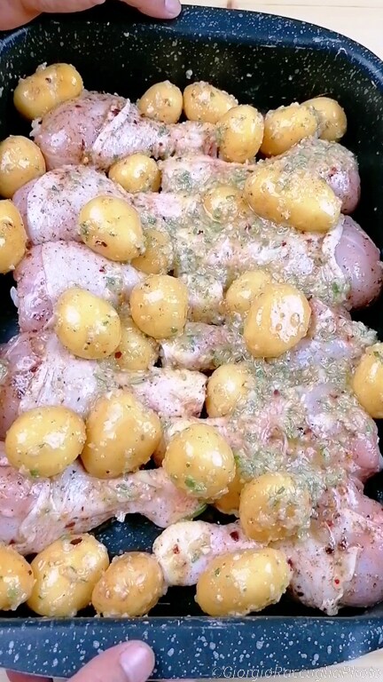 Hähnchenschenkel mit Kartoffeln