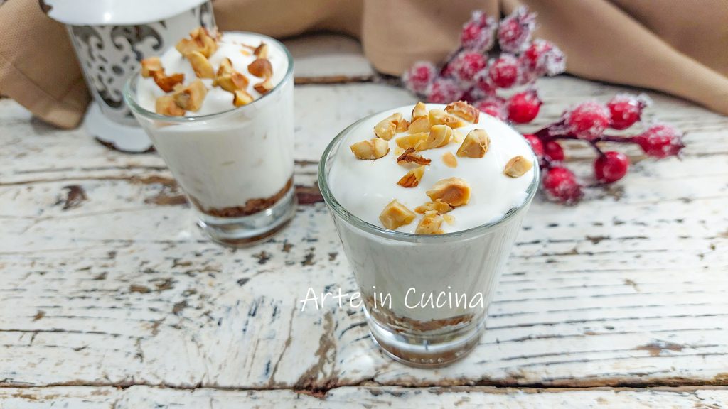 MOUSSE mit HASSELNUSS-NOUGAT mit Kaffee