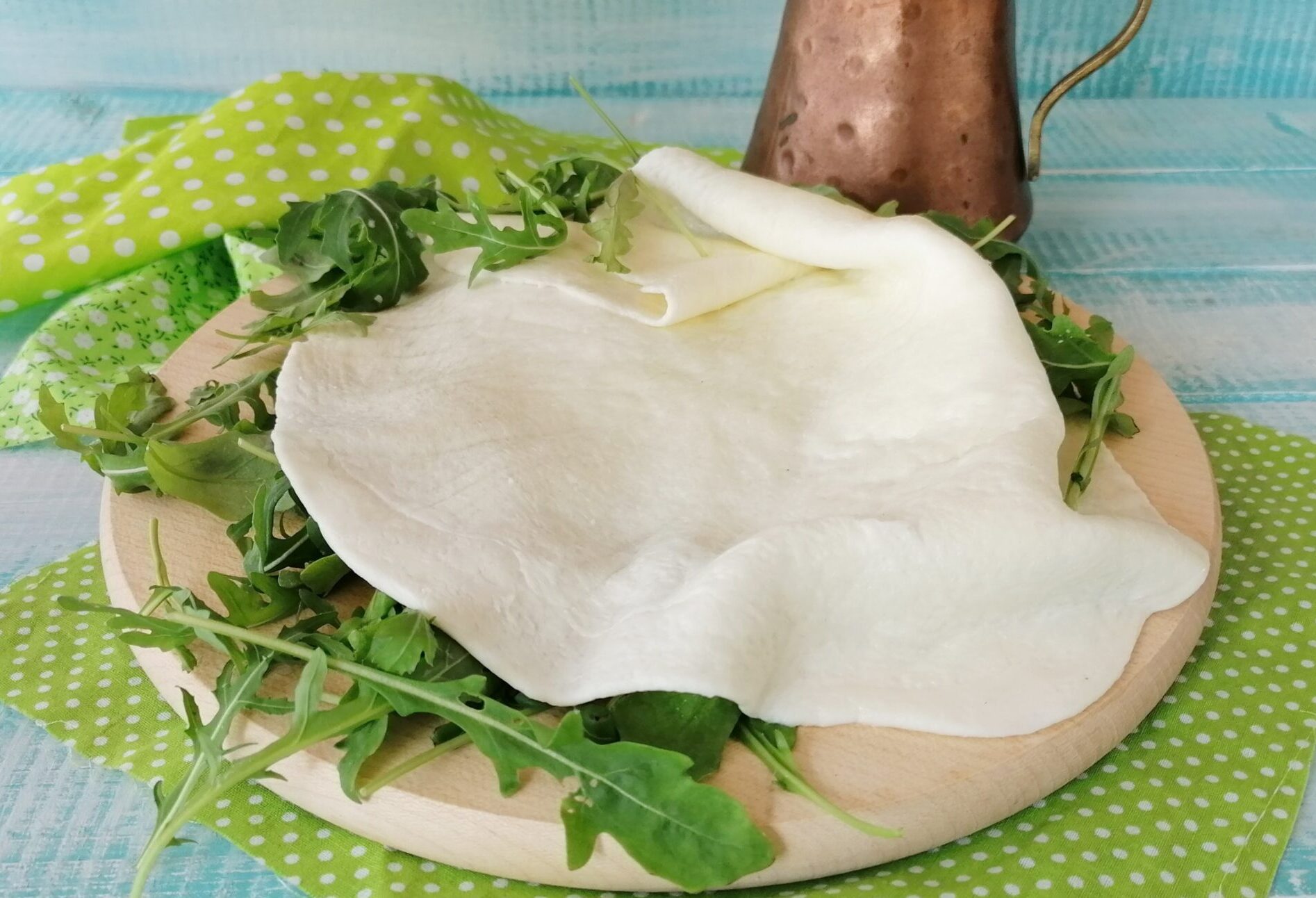 HAUSGEMACHTE MOZZARELLA-BLATT