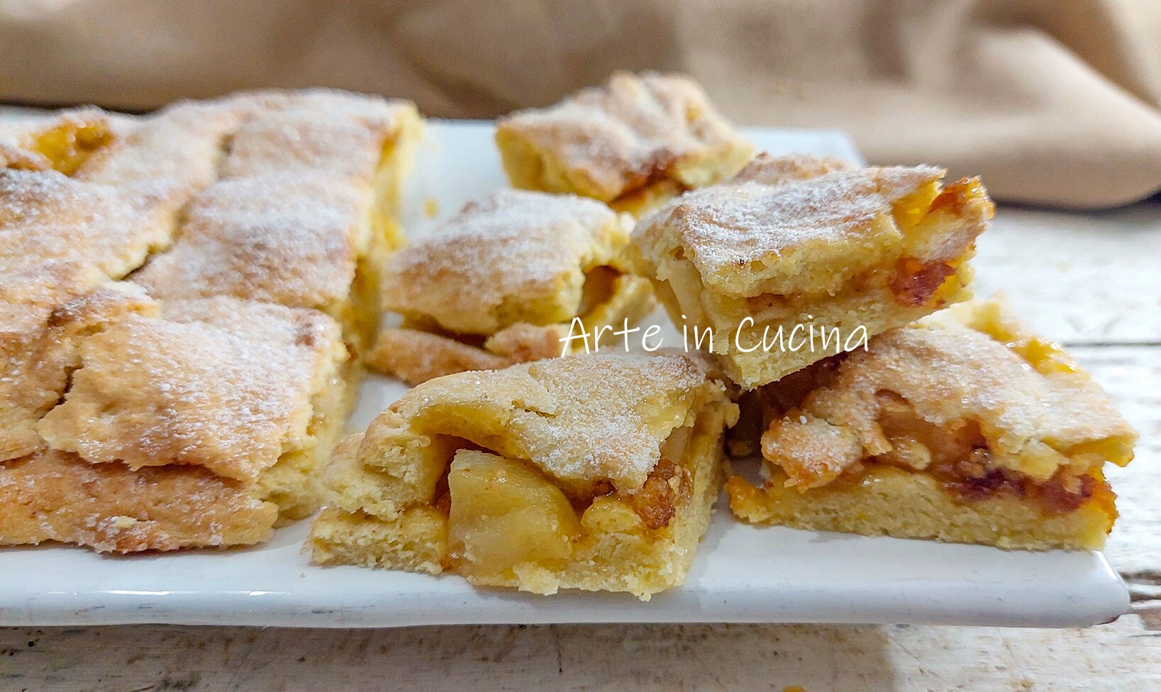 MÜRBTEIGQUILT MIT ÄPFELN UND AMARETTI