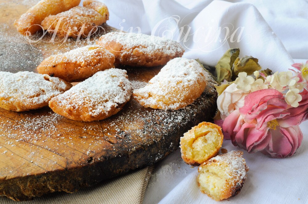 Süße neapolitanische Calzoncini mit Ricotta schnell