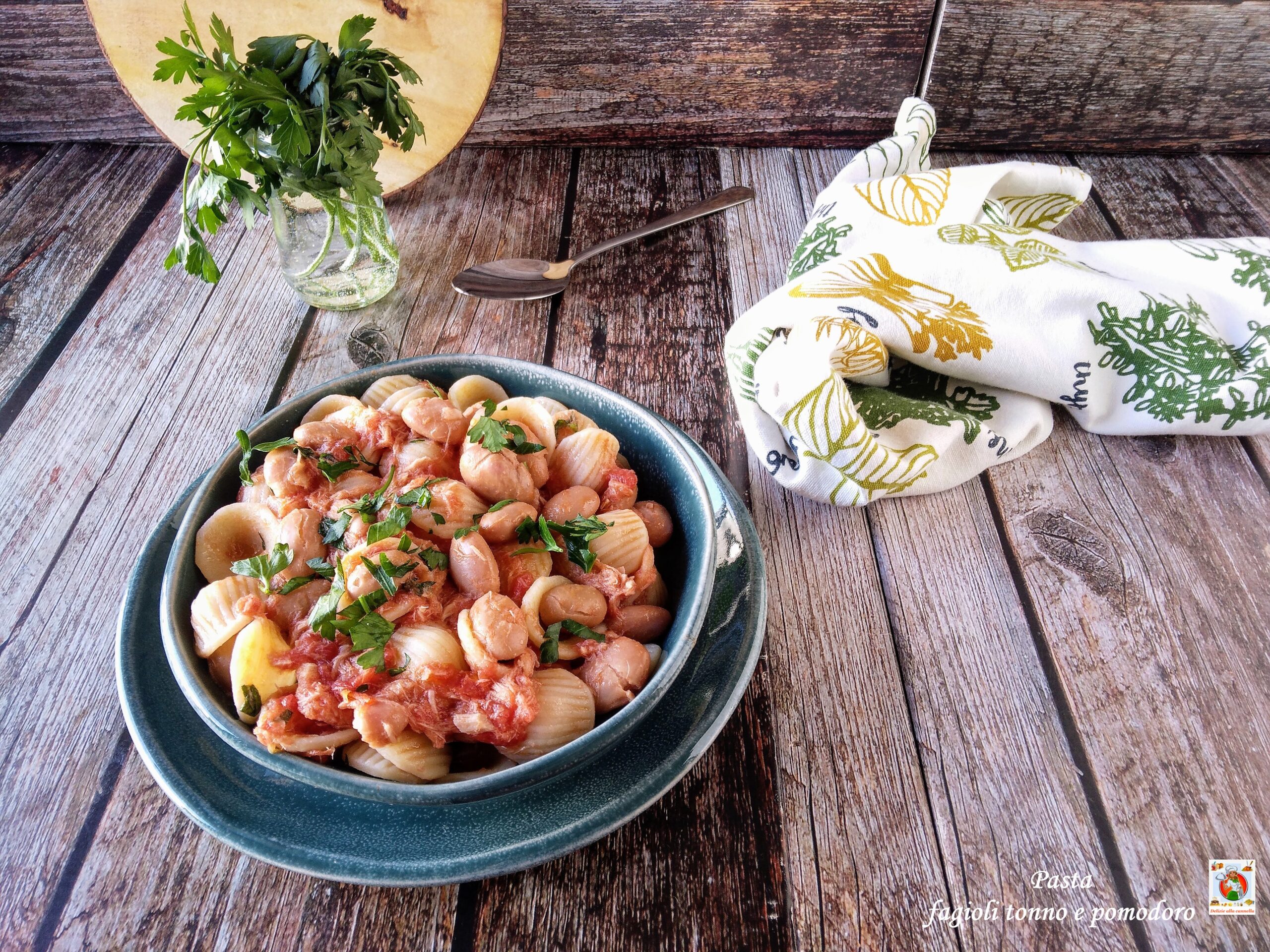 Pasta mit Bohnen, Thunfisch und Tomaten