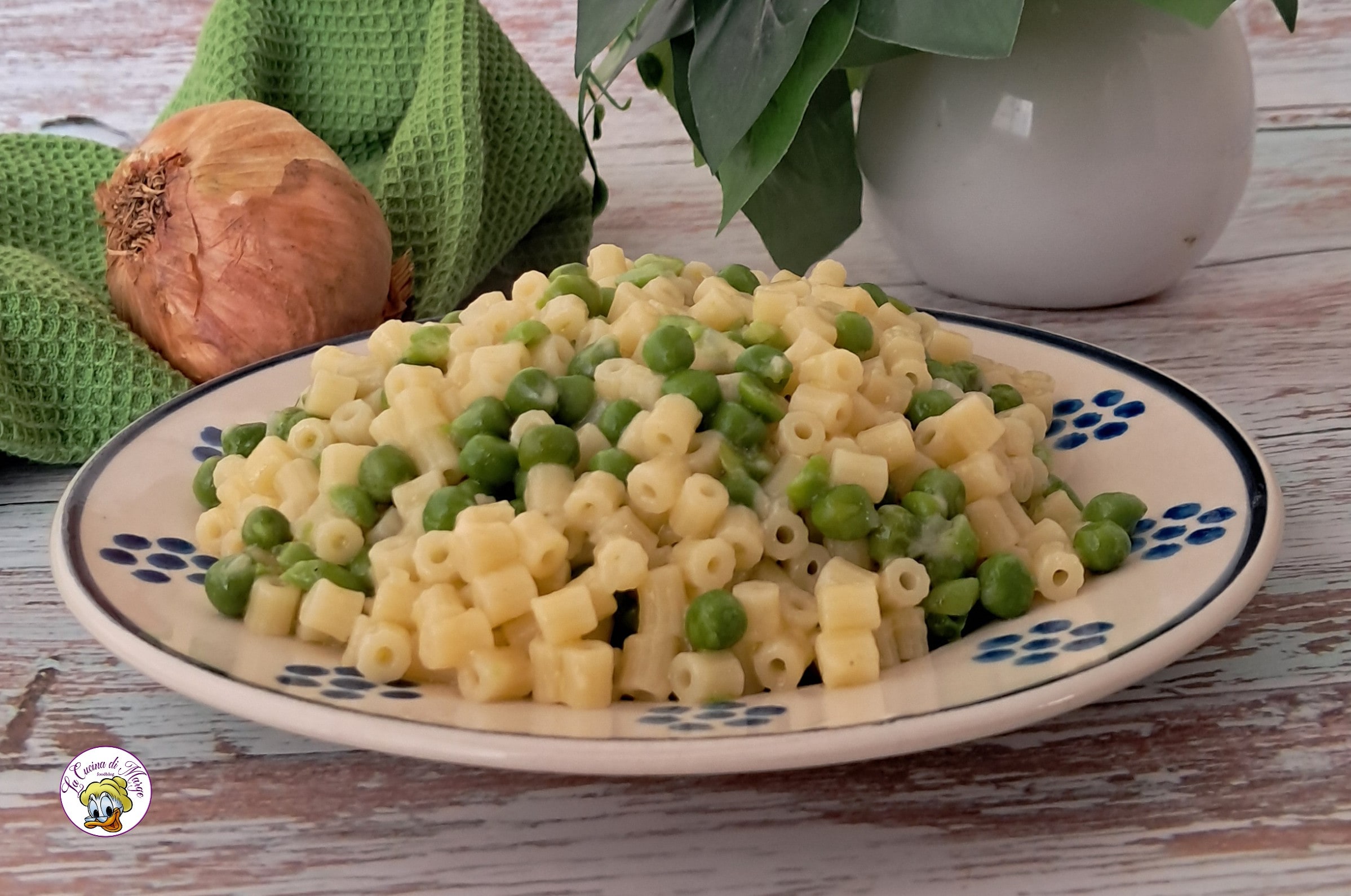 Nudeln mit Erbsen auf Risotto-Art