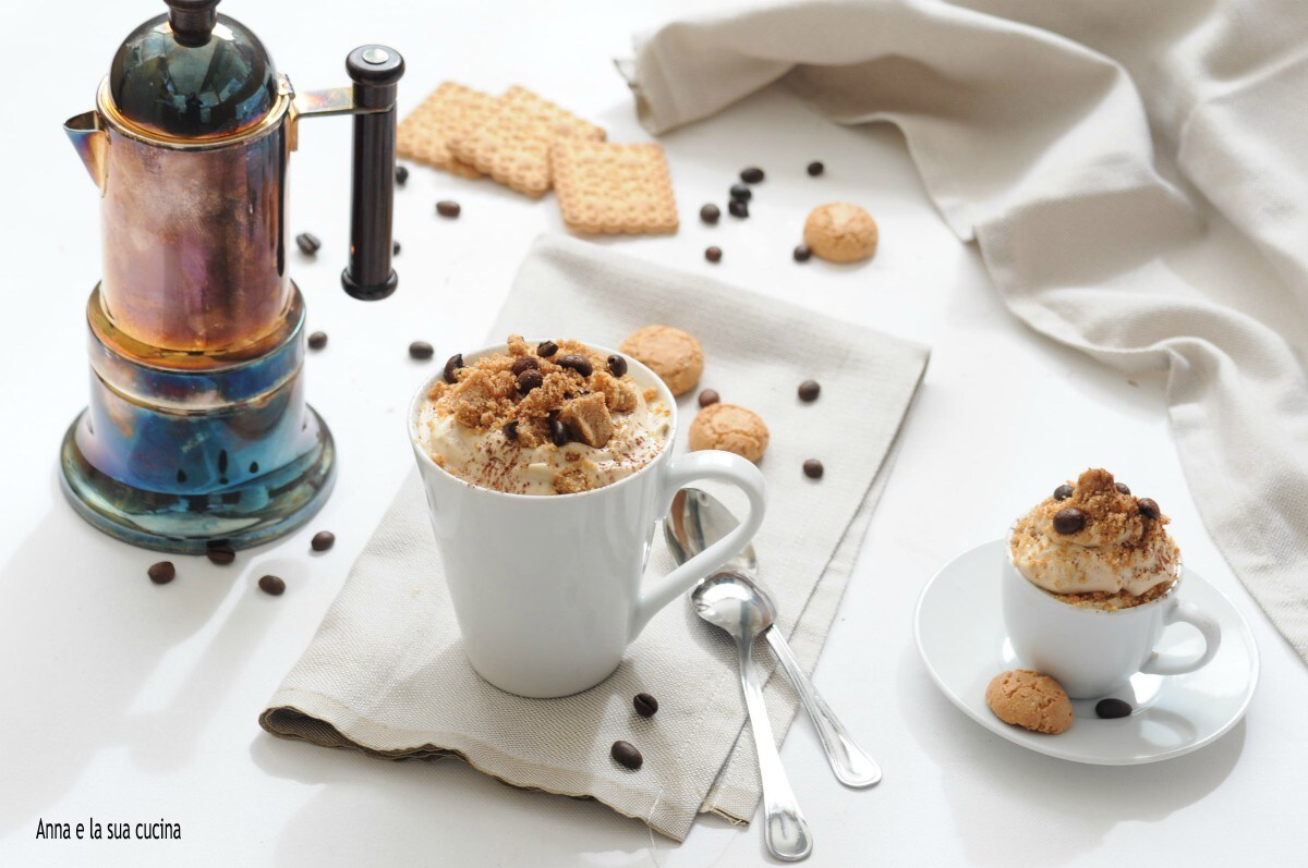 Kaffee-Crumble im Becher