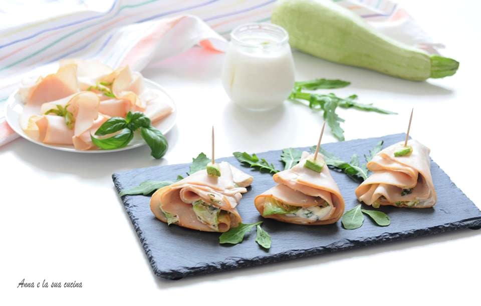 Truthahnfächer mit Zucchini und Käse