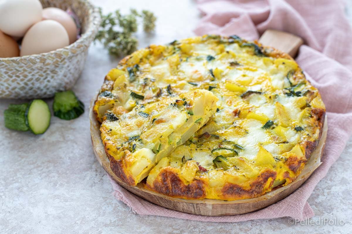 Omelett mit Zucchini und Kartoffeln im Ofen
