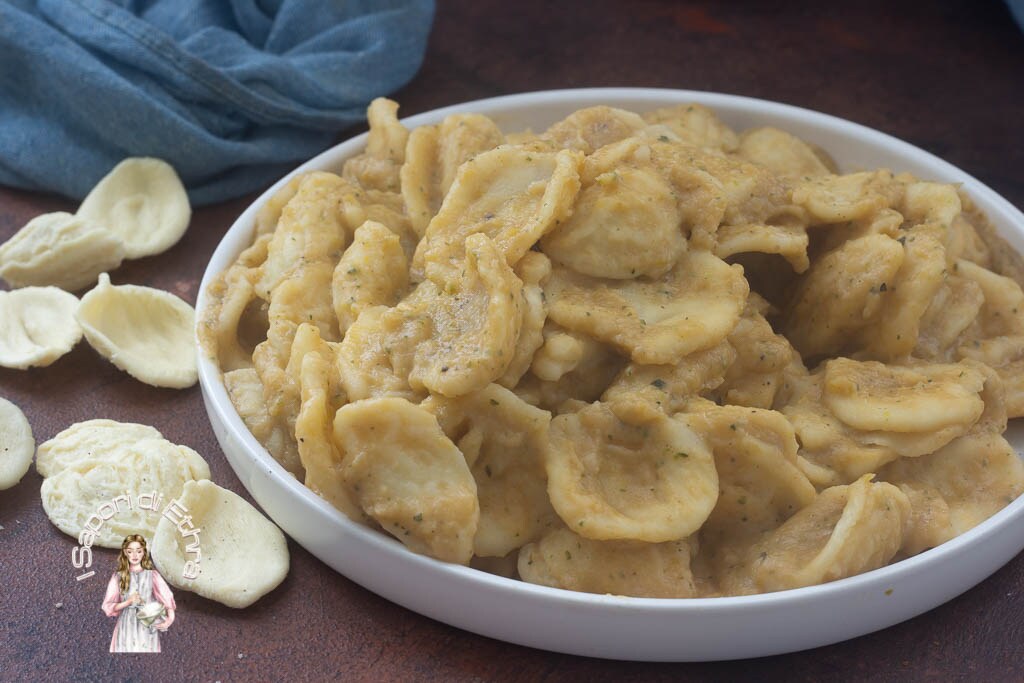 Cremige Gemüse-Pasta mit Cannellini-Bohnen