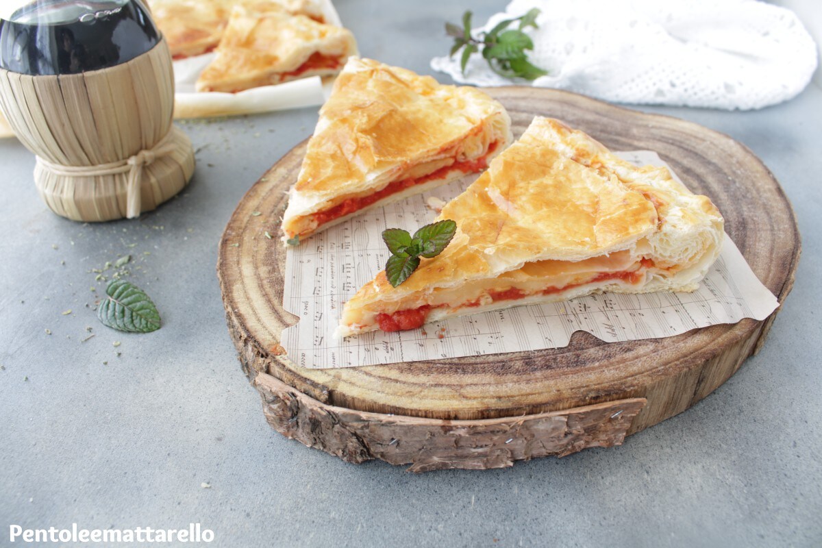 Parigina mit Tomaten und Provola