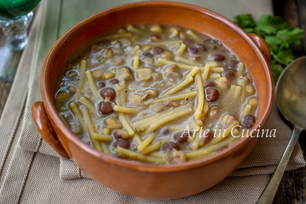 Cremige Pasta und Kichererbsen in Weiß vickyart arte in cucina