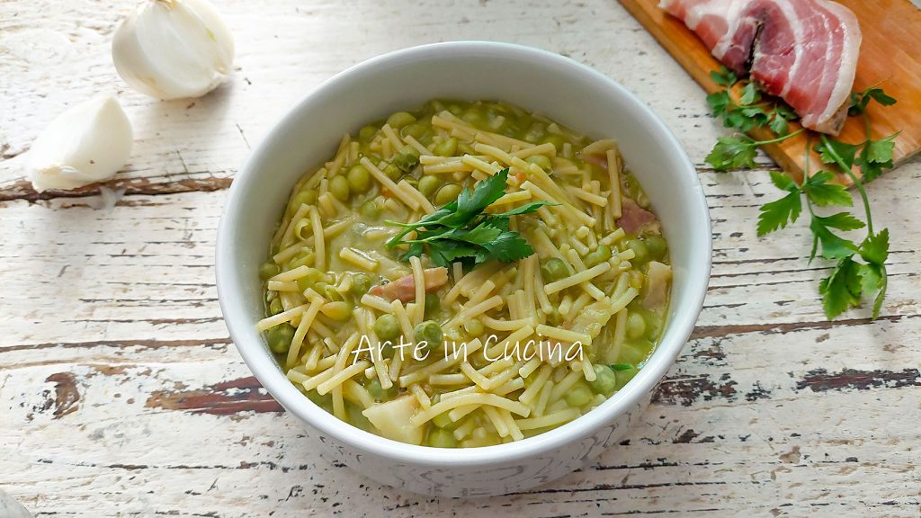 PASTA mit ERBSEN und SPECK