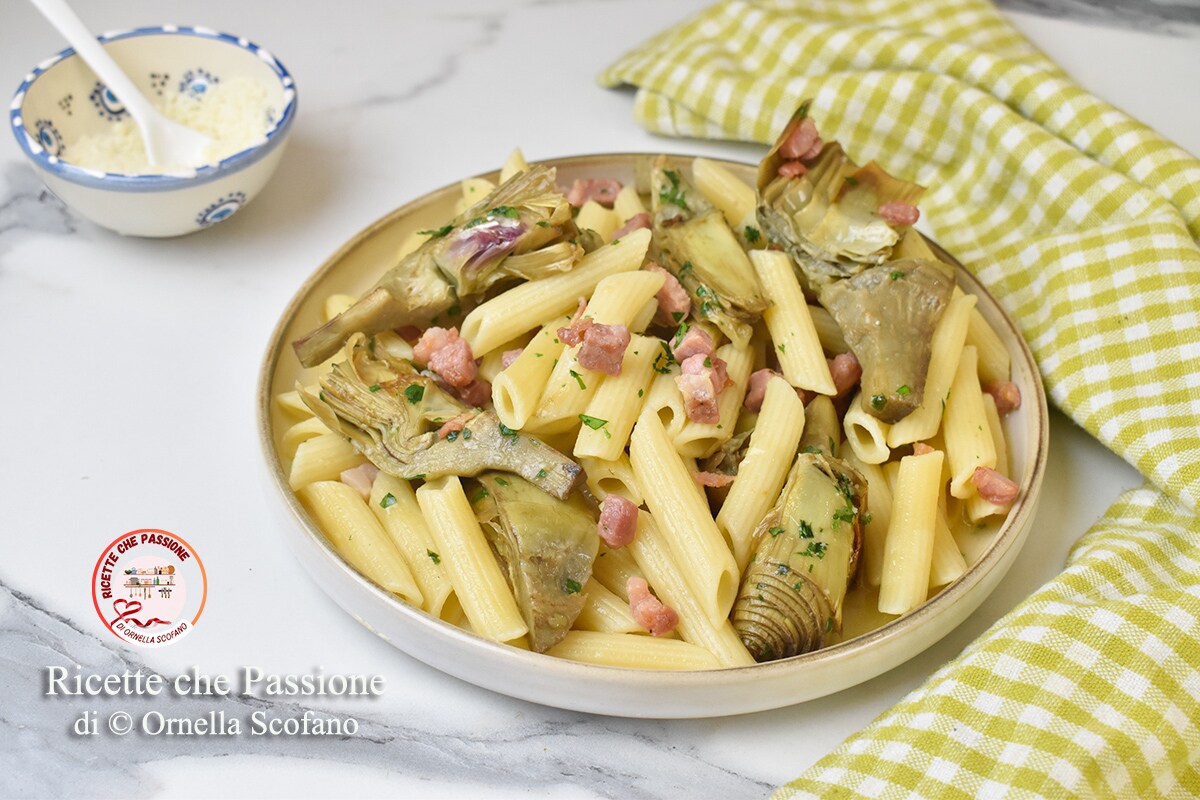 Pasta mit Artischocken und Speck