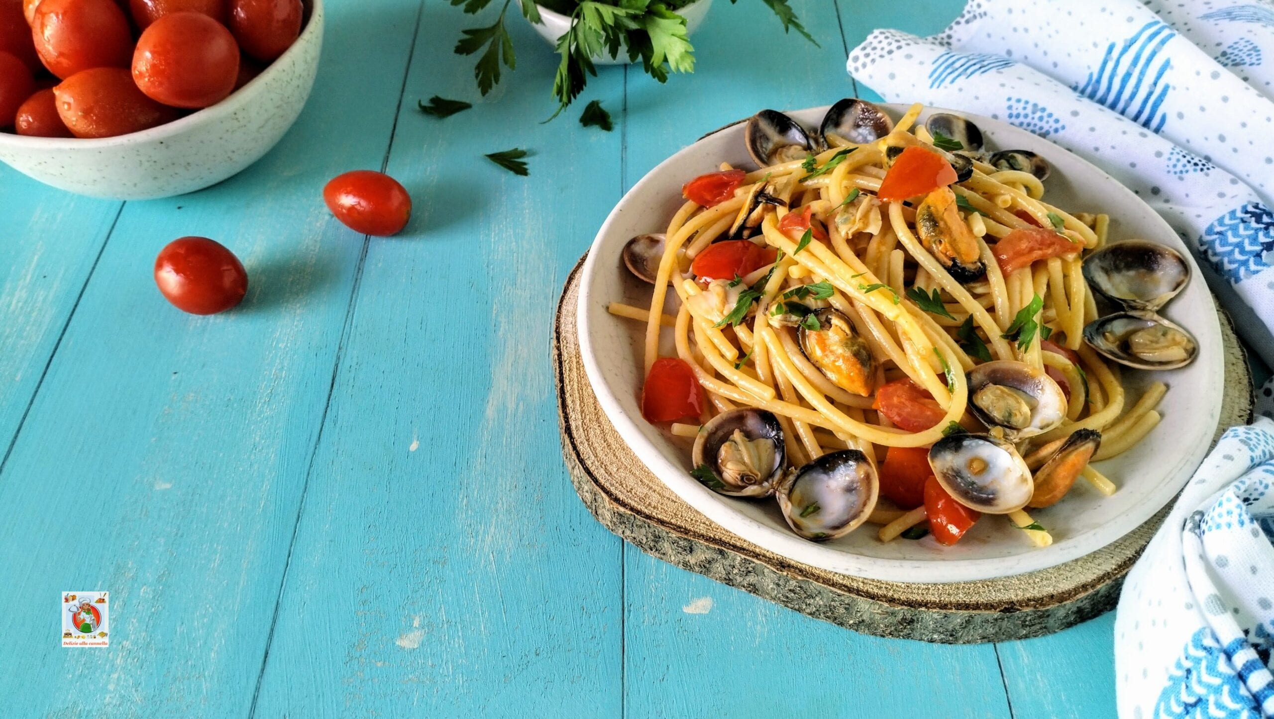 Pasta mit Miesmuscheln, Venusmuscheln und Kirschtomaten: ein kulinarisches Meisterwerk aus Einfachheit und Geschmack