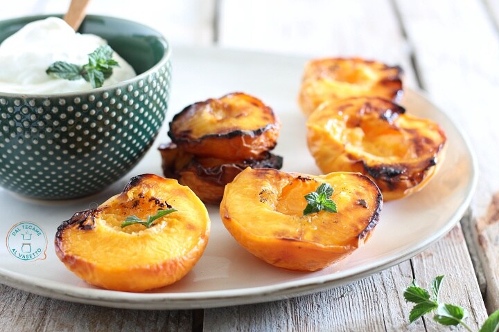 Pfirsiche in der Heißluftfritteuse