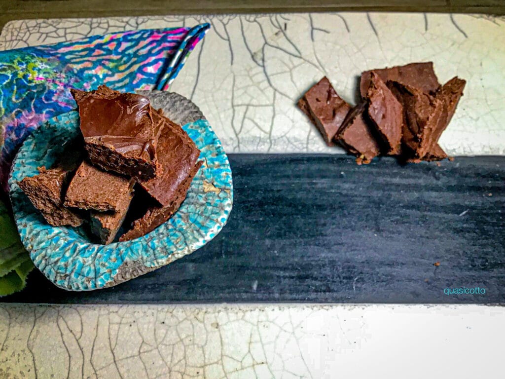 Einfaches Rezept für Schokolade mit Salzkaramell