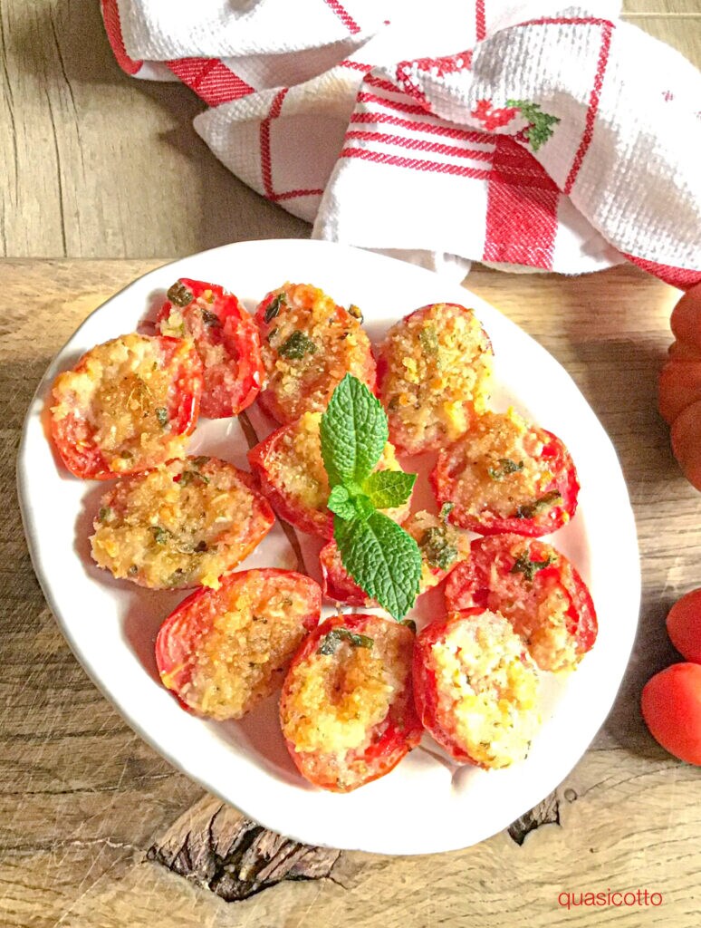 In 10 Minuten gratinierte Kirschtomaten in der Heißluftfritteuse