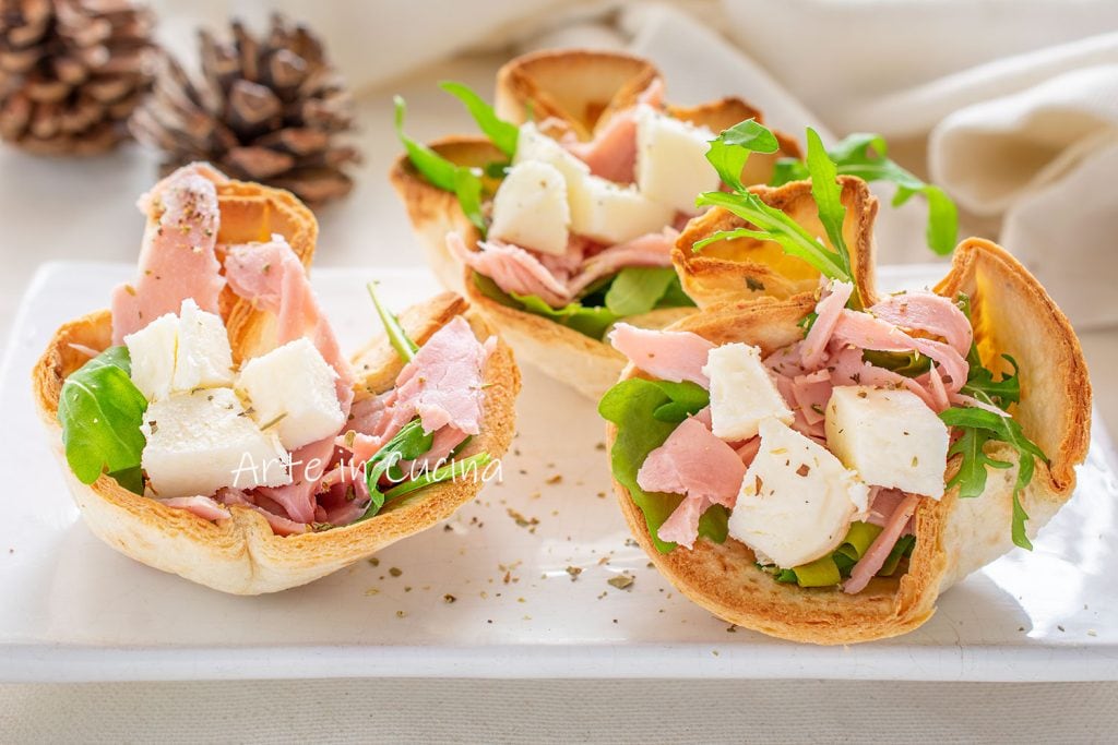 Piadina-Körbchen mit Schinken