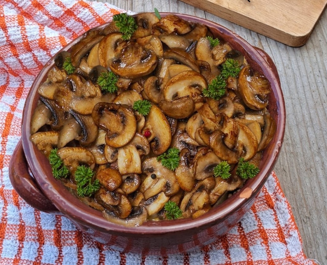 Pilze mit Knoblauchbutter