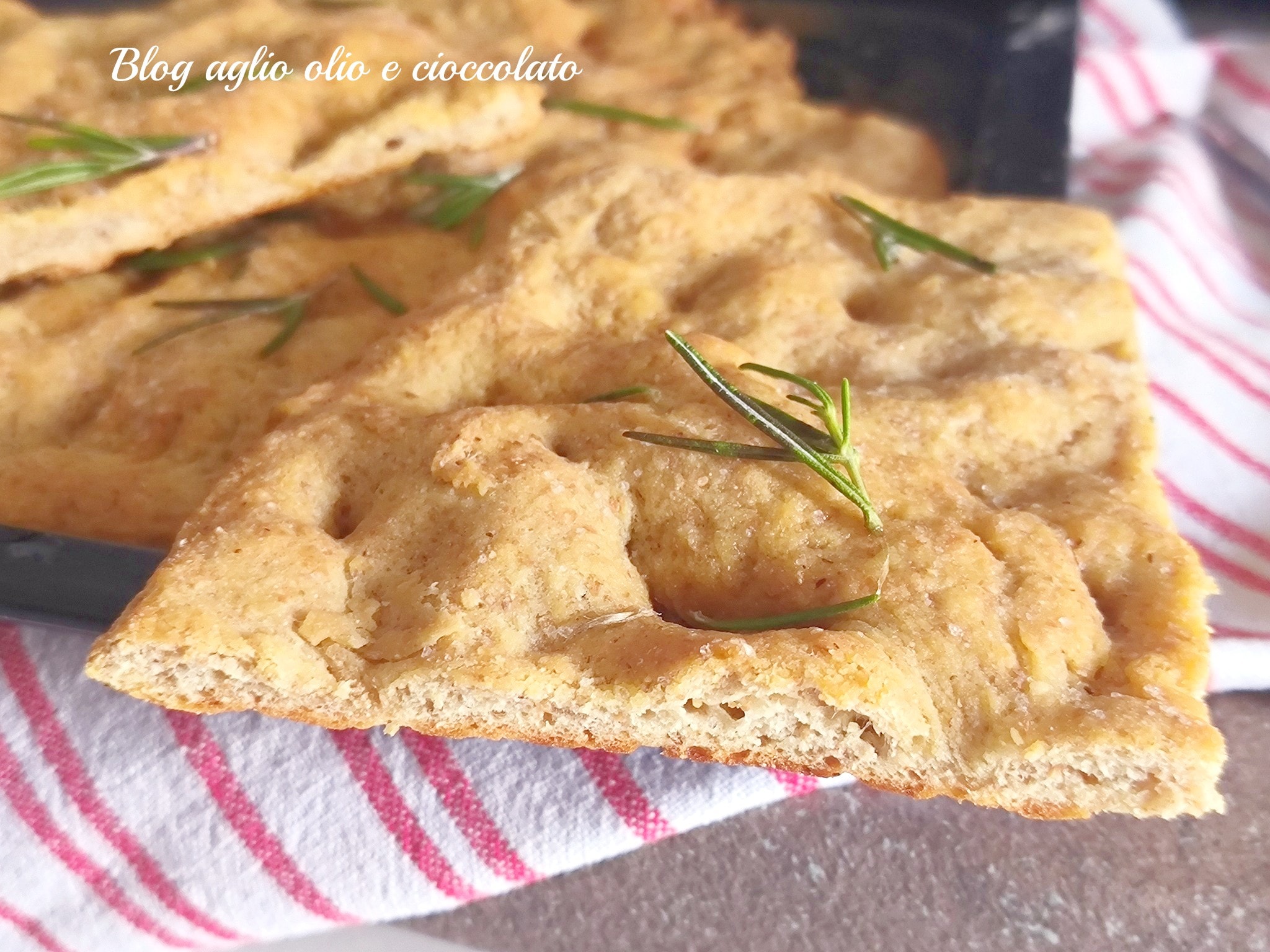 SCHNELLE PROTEINPIZZA: KETO LOW-CARB REZEPT