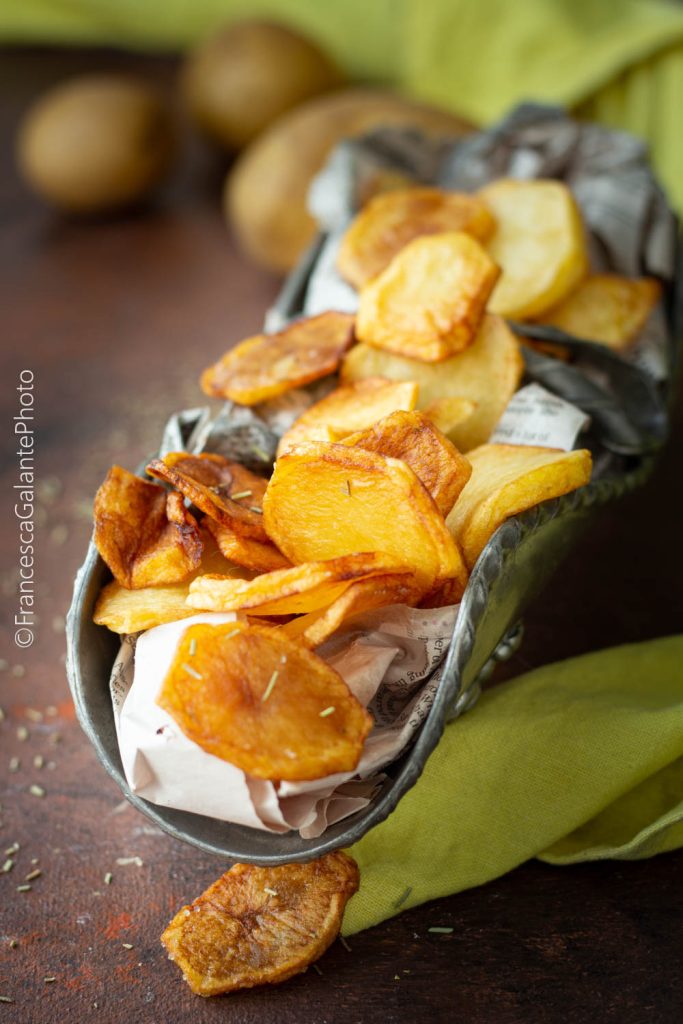Knusprige Pommes außen weich innen frittiert und trocken