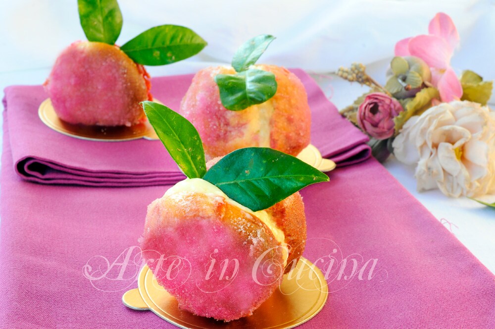 Süße Prato-Pfirsiche mit Creme einfaches Rezept