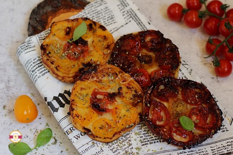 Mini Tatin mit karamellisierten Tomaten
