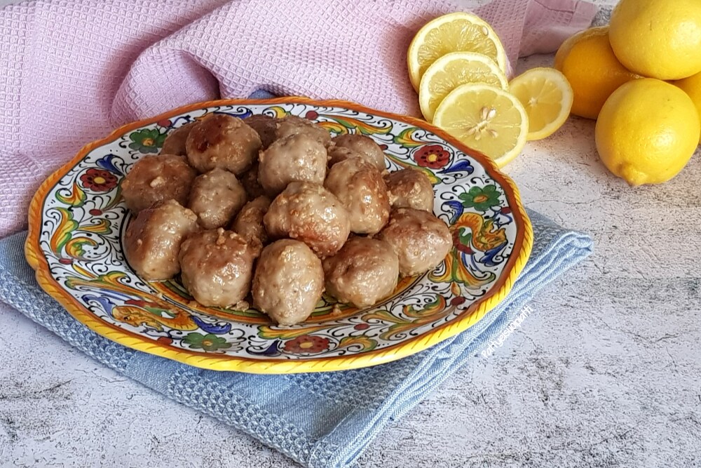 Fleischklößchen mit Zitrone