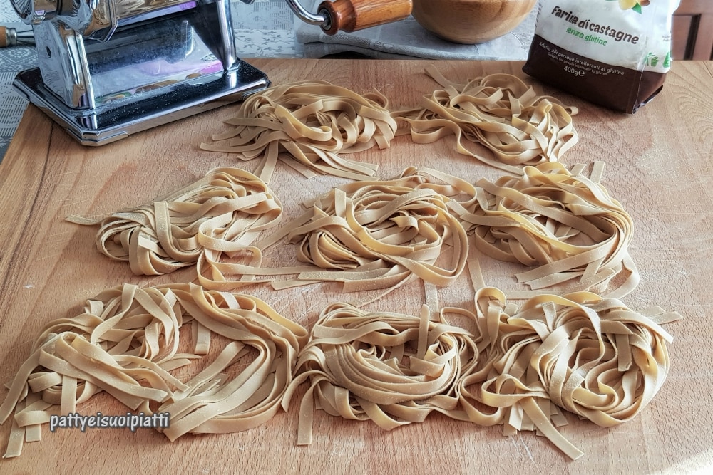 tagliatelle aus Kastanienmehl