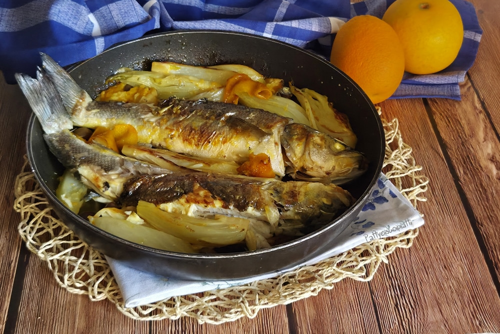 wolfsbarsch in der pfanne mit fenchel und orange