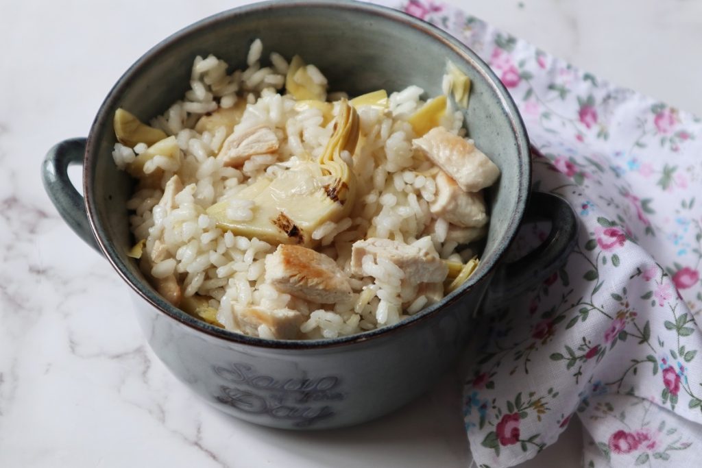 Reis mit Huhn und Artischocken