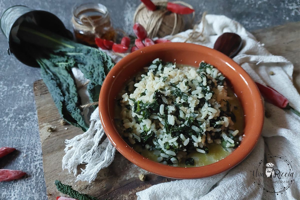 Reissuppe mit Schwarzkohl und Pecorino