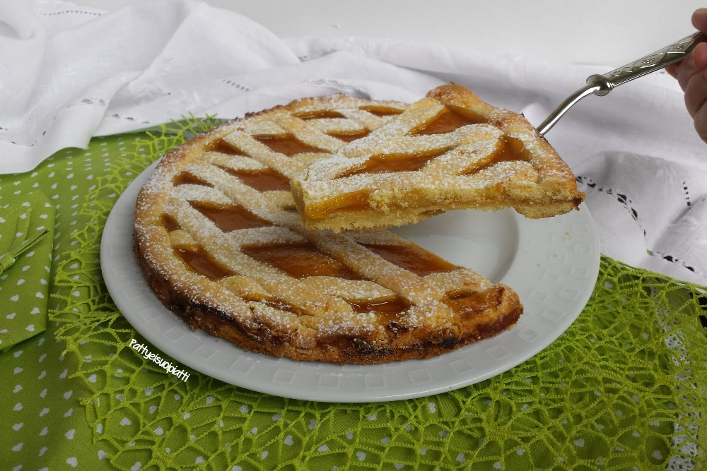 torte mit pfirsichkonfitüre