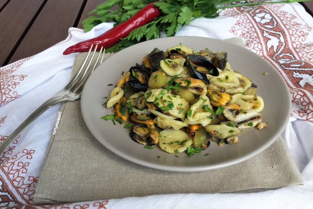 orecchiette mit Auberginen und Miesmuscheln