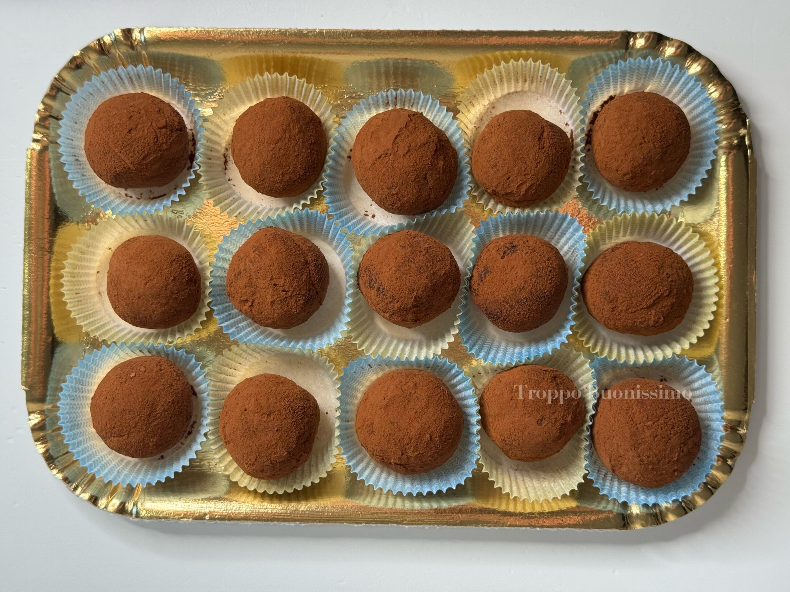Ricotta- und Kokosnuss-Trüffel mit Haselnusscreme – Einfaches Rezept ohne Backen