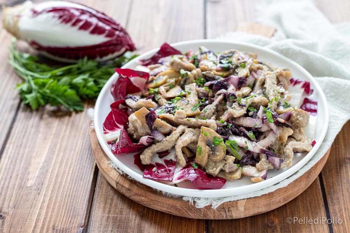 Rindfleischstreifen mit Pilzen und Radicchio