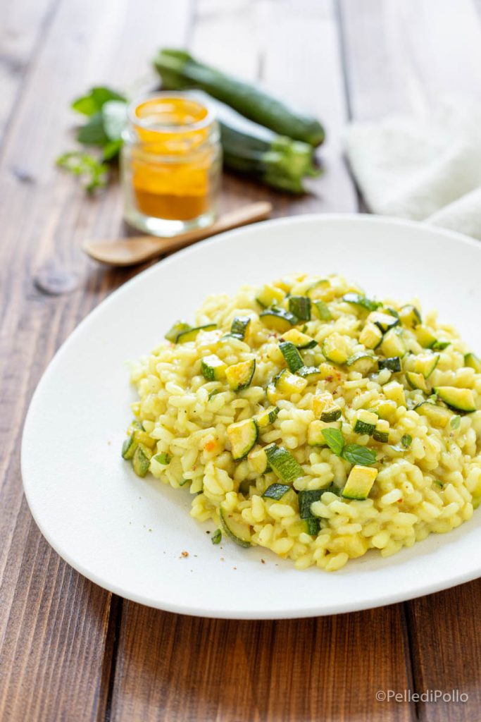 Risotto mit Curry und Zucchini