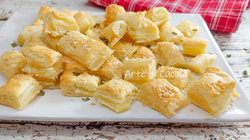 SALZ-SNACKS 100 Stück mit PARMESAN