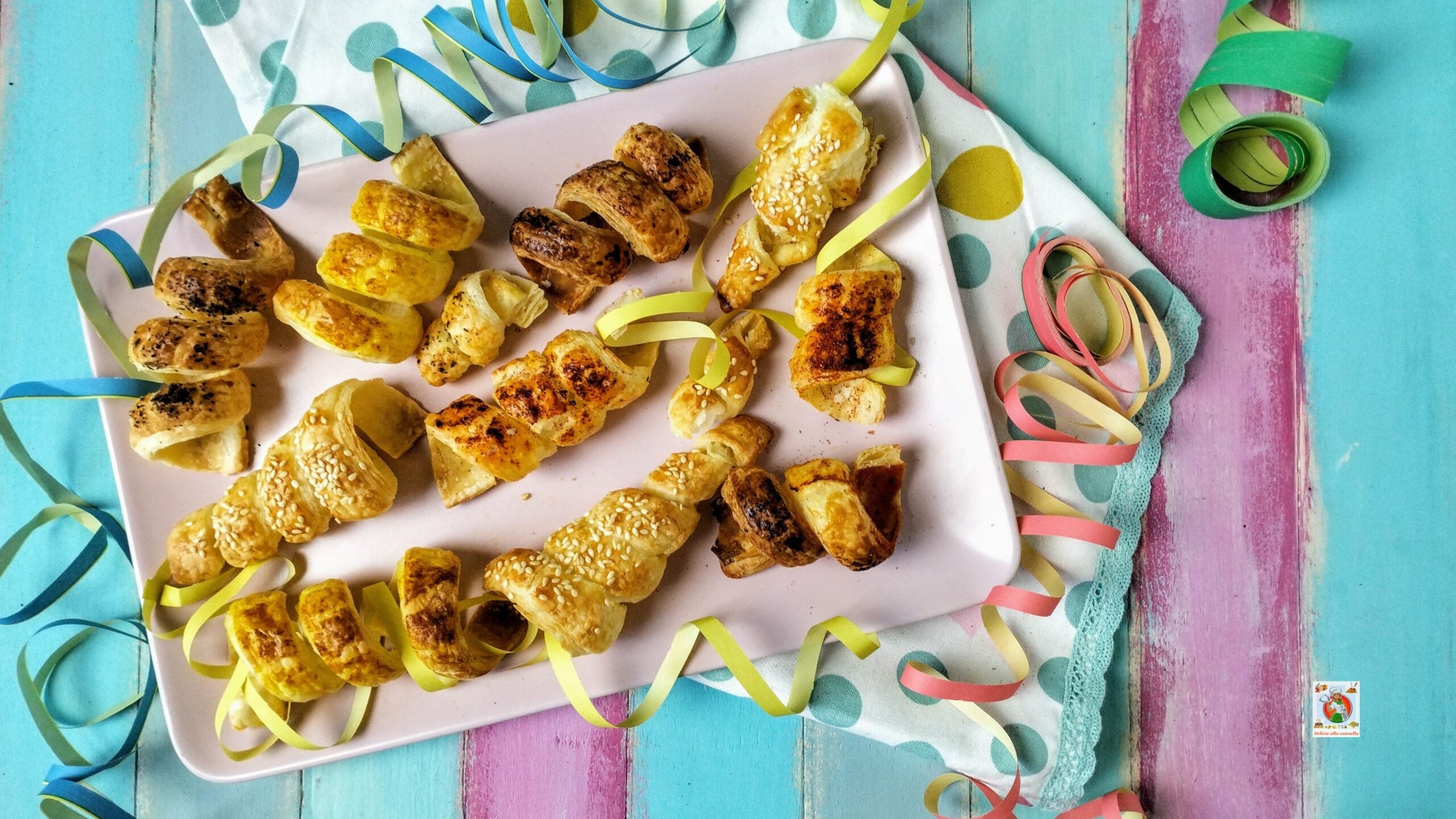 Salzige Blätterteig-Luftschlangen: der perfekte Aperitif für Karneval