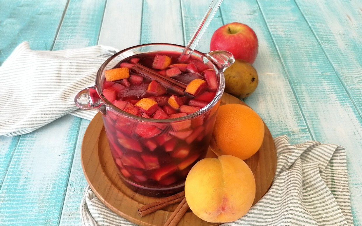ORIGINALE SANGRIA DAS SPANISCHE GETRÄNK PAR EXCELLENCE