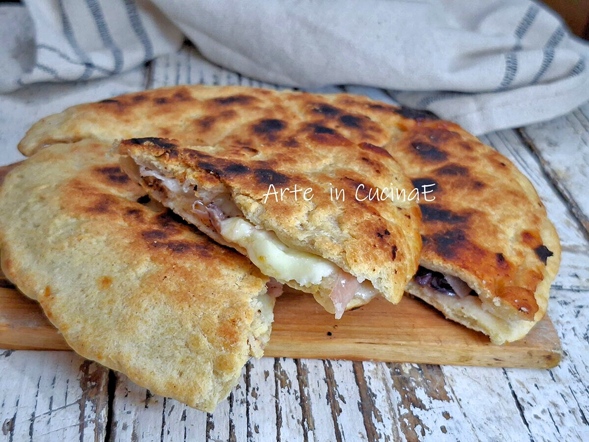 SCHNELLER OLIVEN und SPECK QUICHE