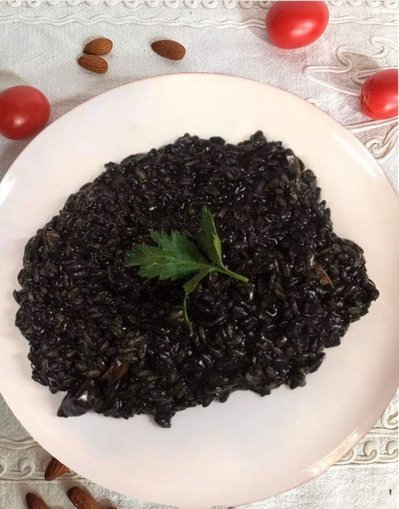 Risotto mit Sepia-Tinte