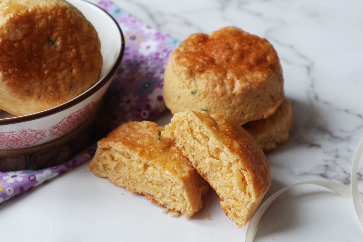 Scones mit Paprika und Pecorino
