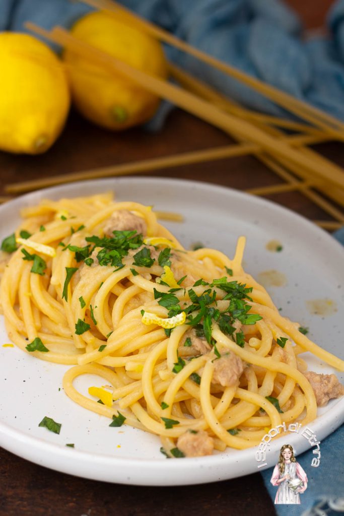 Spaghetti mit Zitrone und Thunfisch