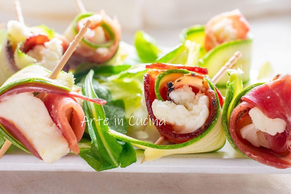 Speckrollen und Zucchini schnelle Vorspeise