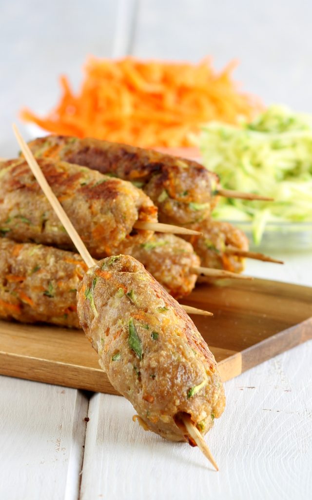 Hähnchen-Kefta mit Zucchini und Karotten