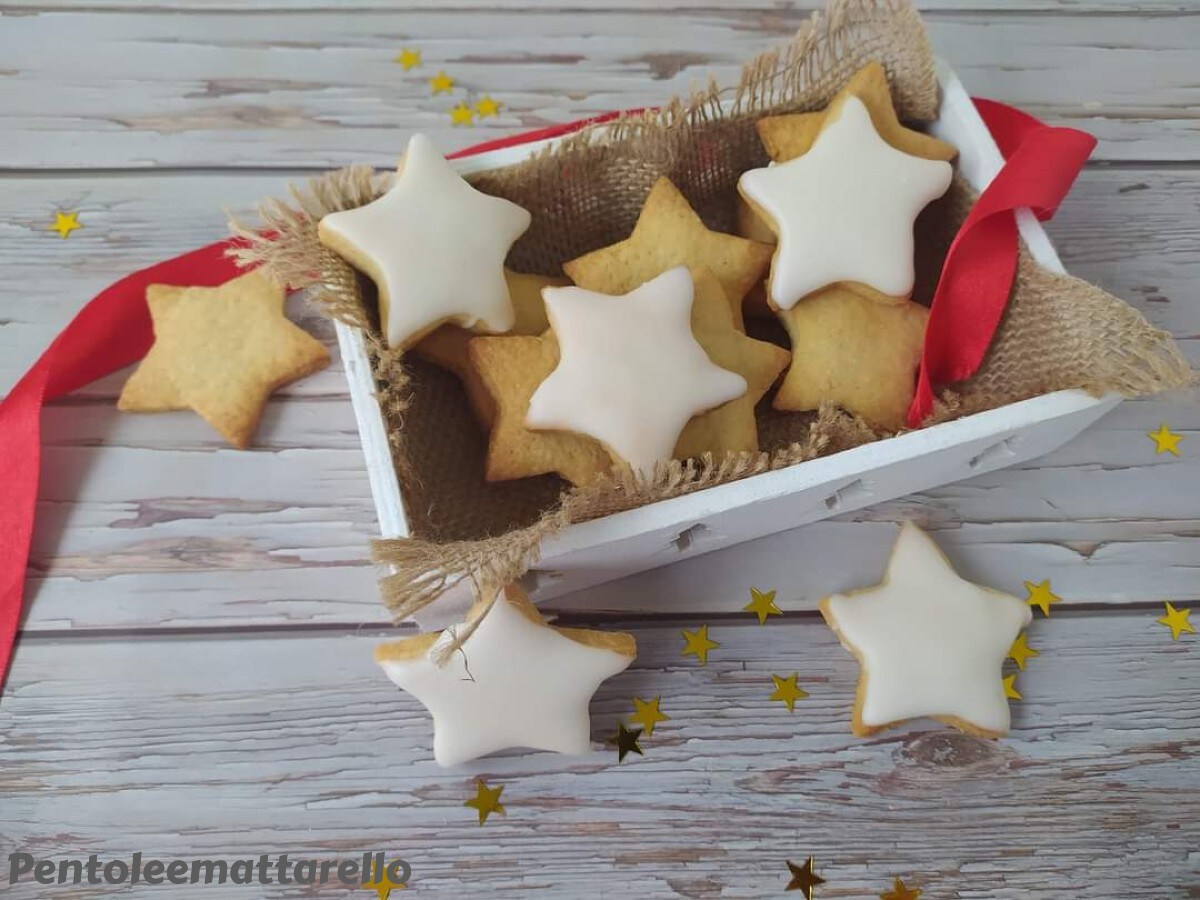 Weihnachtssterne mit Zitrone