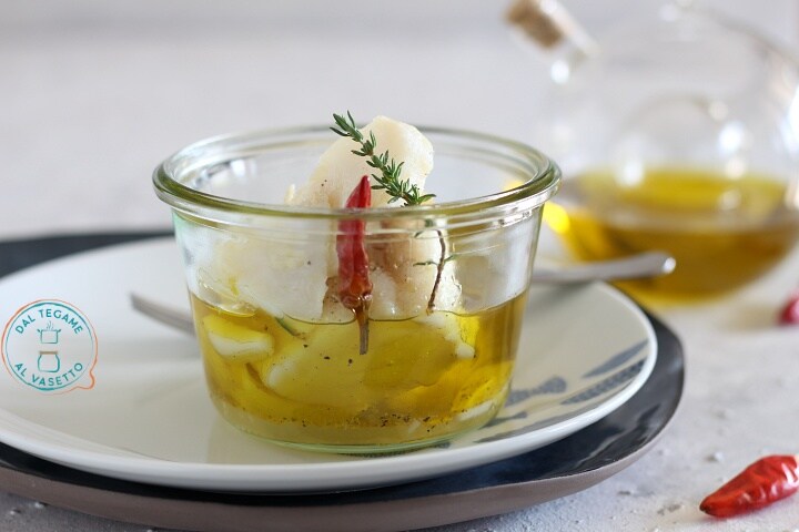 Stockfisch in Ölkonfitüre im Glas gegart
