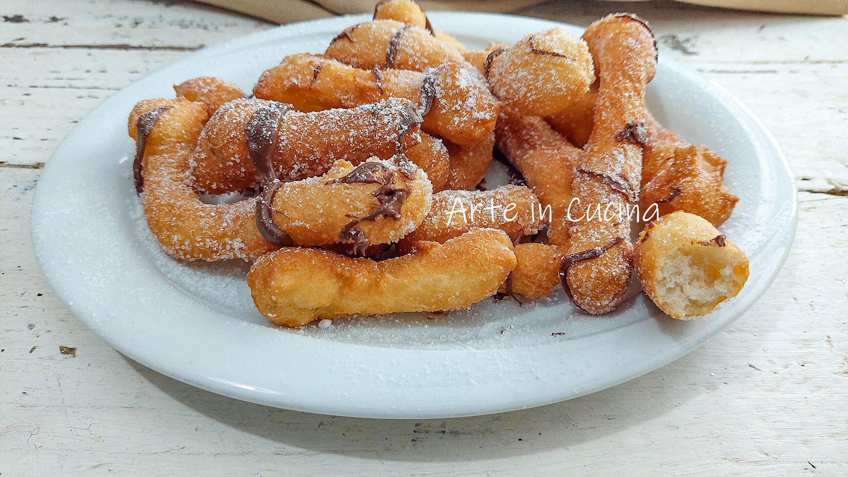 NUTELLA-STRACCETTI NAPOLETANISCH