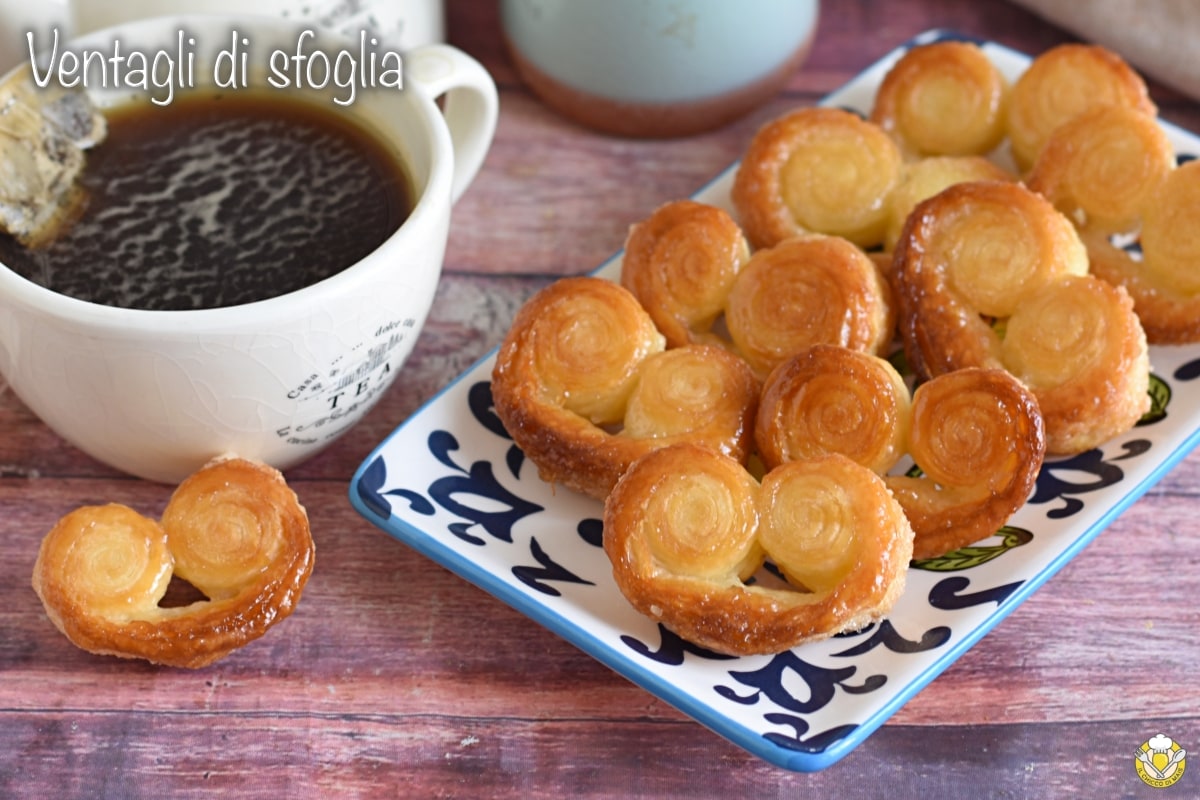 Süße Blätterteigfächer