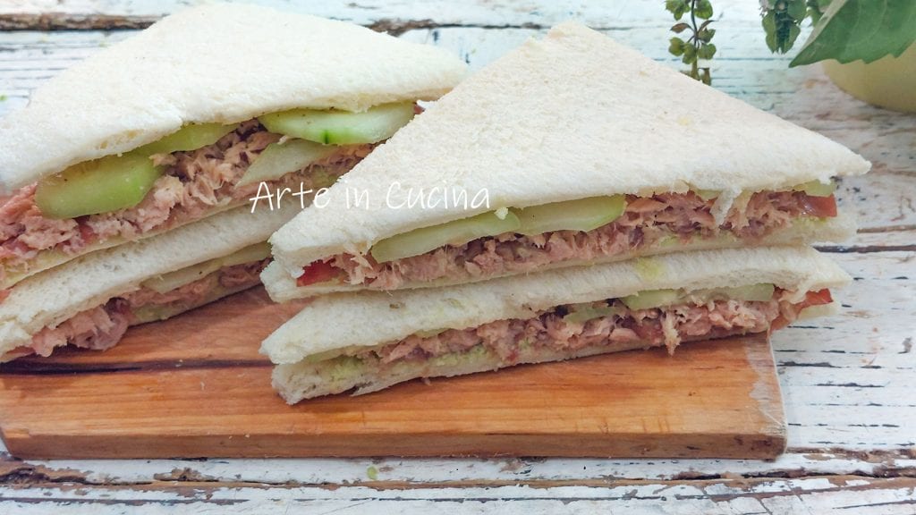 THUNFISCH-SANDWICHES mit Avocado und Gurke mit Bresaola