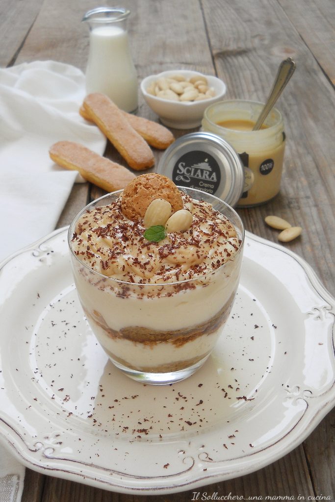 Tiramisù mit Mandeln vert